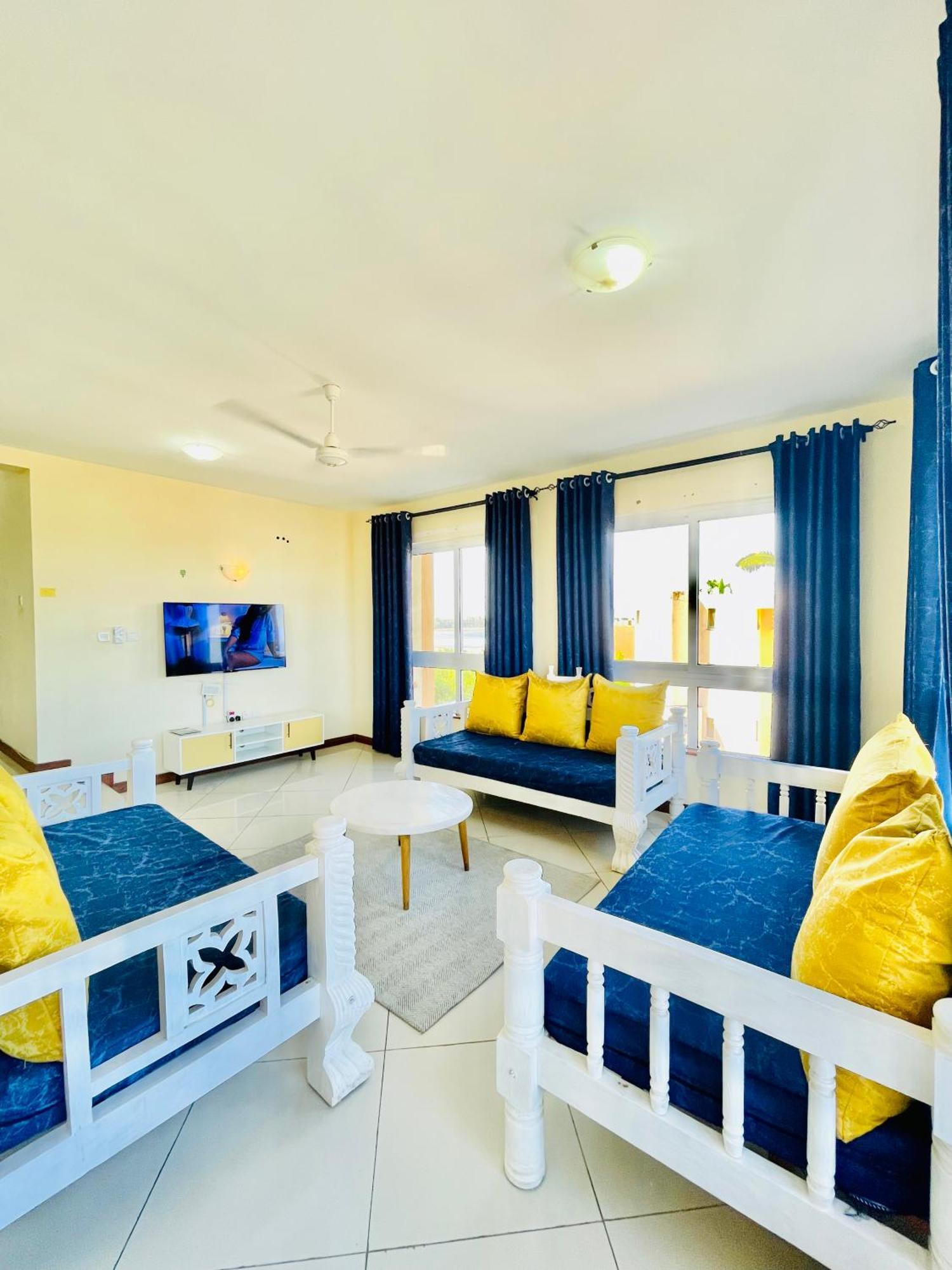 לינה וארוחת בוקר מומבסה Elna'S Nyali - Work & Unwind - Pool, Sea Views, Ac & Fast Wi-Fi מראה חיצוני תמונה