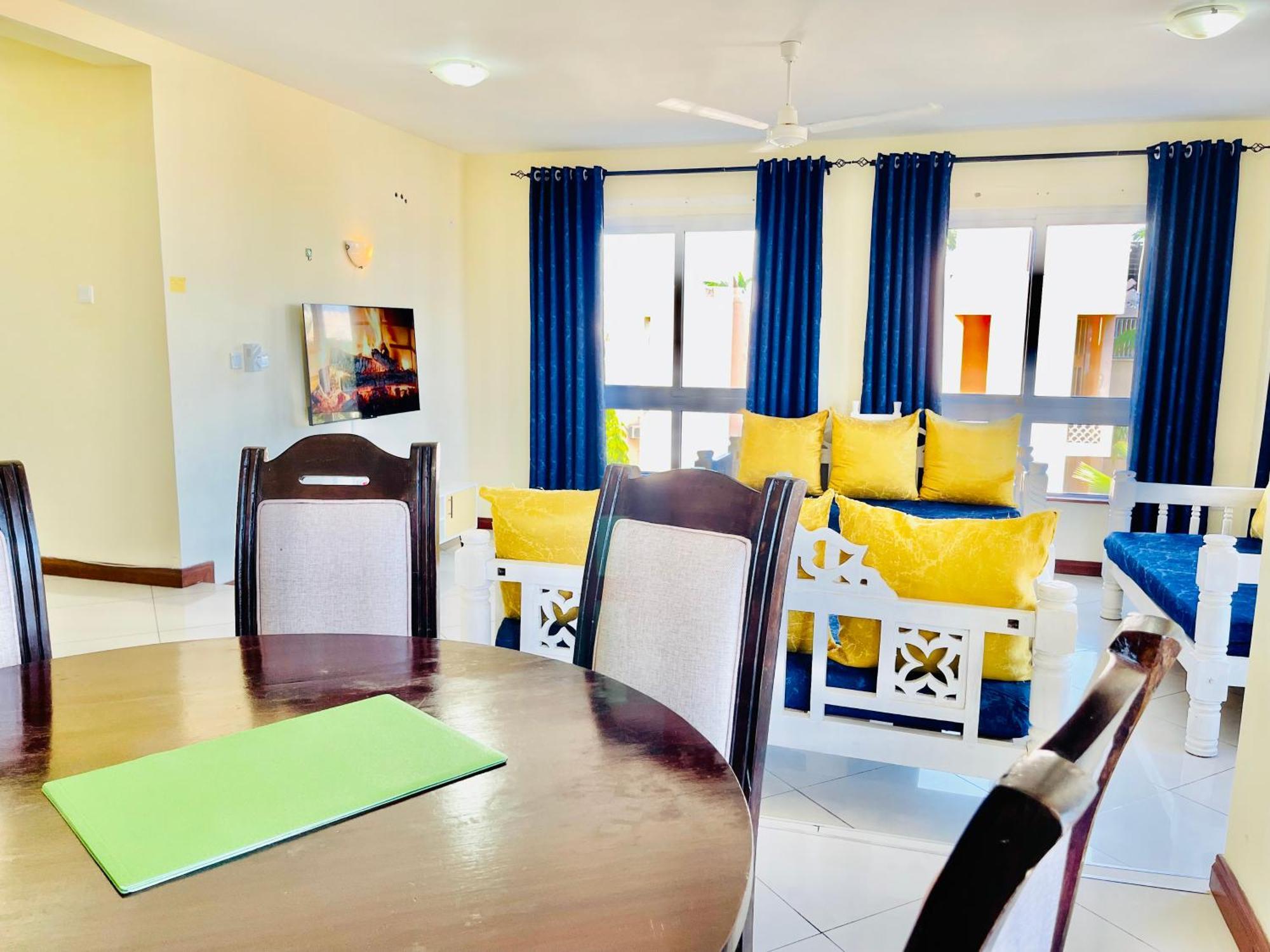לינה וארוחת בוקר מומבסה Elna'S Nyali - Work & Unwind - Pool, Sea Views, Ac & Fast Wi-Fi מראה חיצוני תמונה
