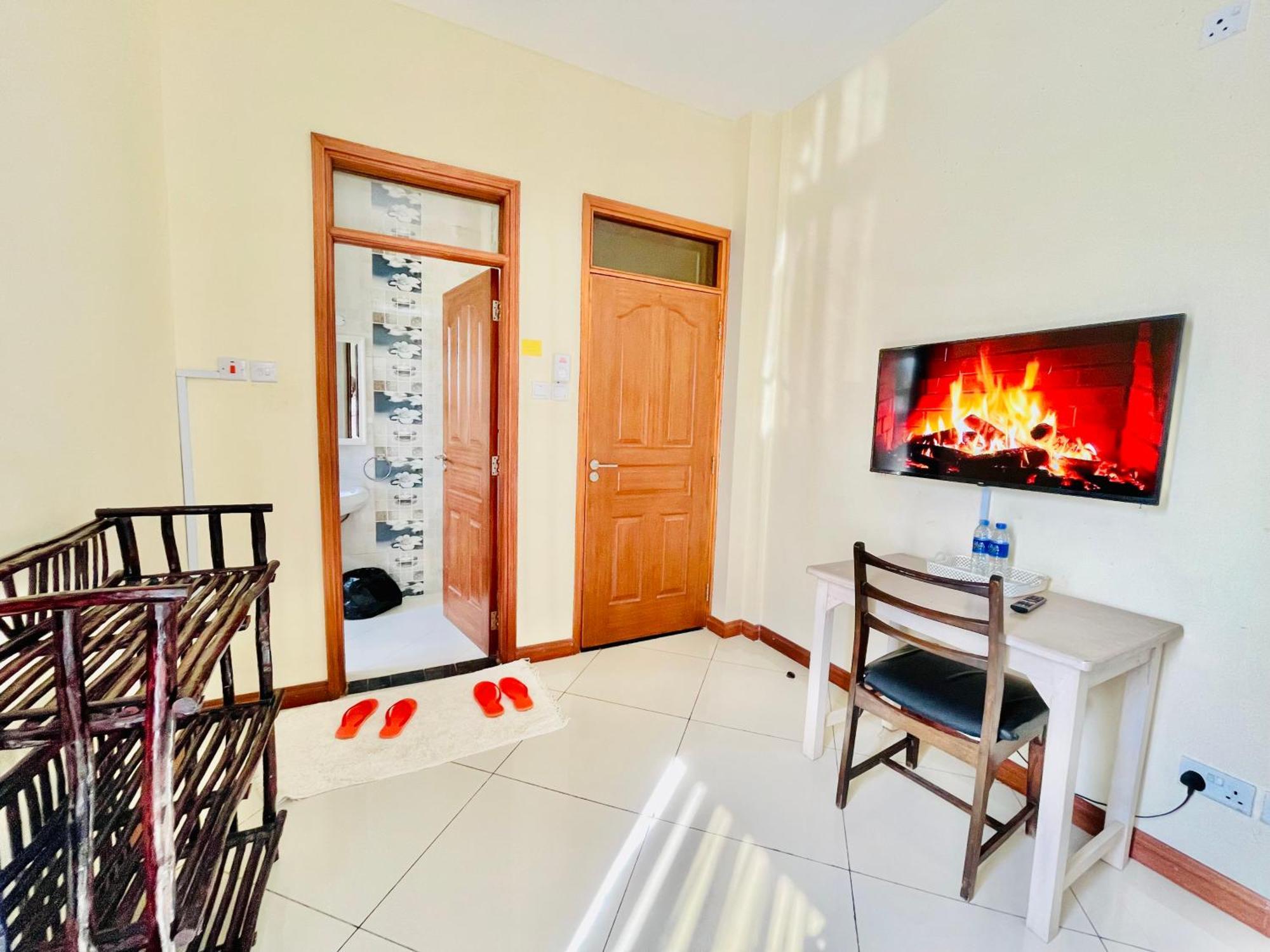 לינה וארוחת בוקר מומבסה Elna'S Nyali - Work & Unwind - Pool, Sea Views, Ac & Fast Wi-Fi מראה חיצוני תמונה