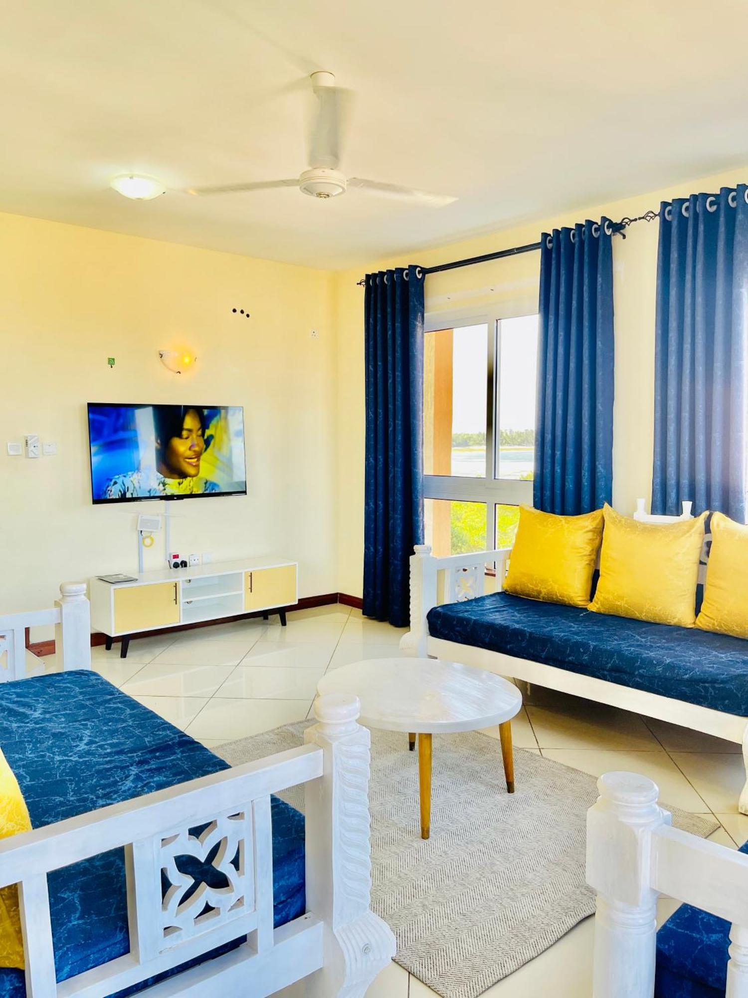 לינה וארוחת בוקר מומבסה Elna'S Nyali - Work & Unwind - Pool, Sea Views, Ac & Fast Wi-Fi מראה חיצוני תמונה